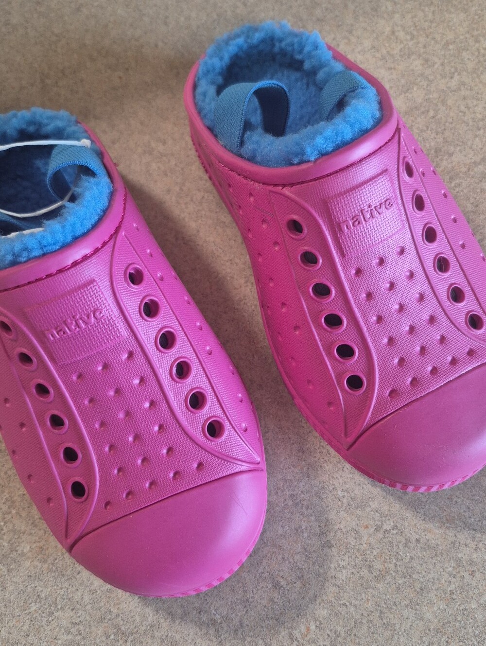 Native Kids Pink Slip-On Clogs with Blue Fleece Lining Size 9